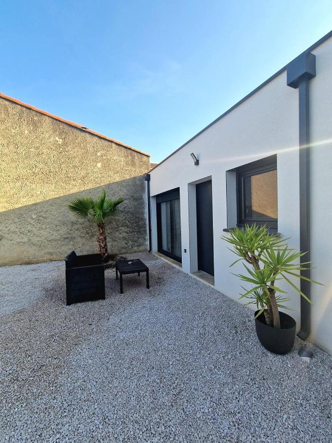 Plages Et Terres Bessan Exterior foto